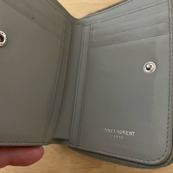 Yves Saint Laurent Gray wallet - Picture 4 of 9